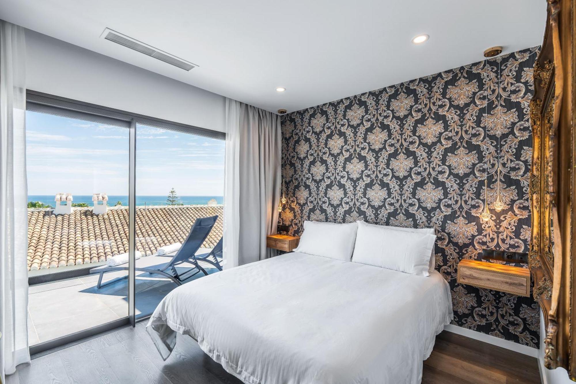 The Orange House Boutique Hotel And Upstairs Rooftop Bar Center Of La Cala De Mijas 100M From The Beach Екстер'єр фото